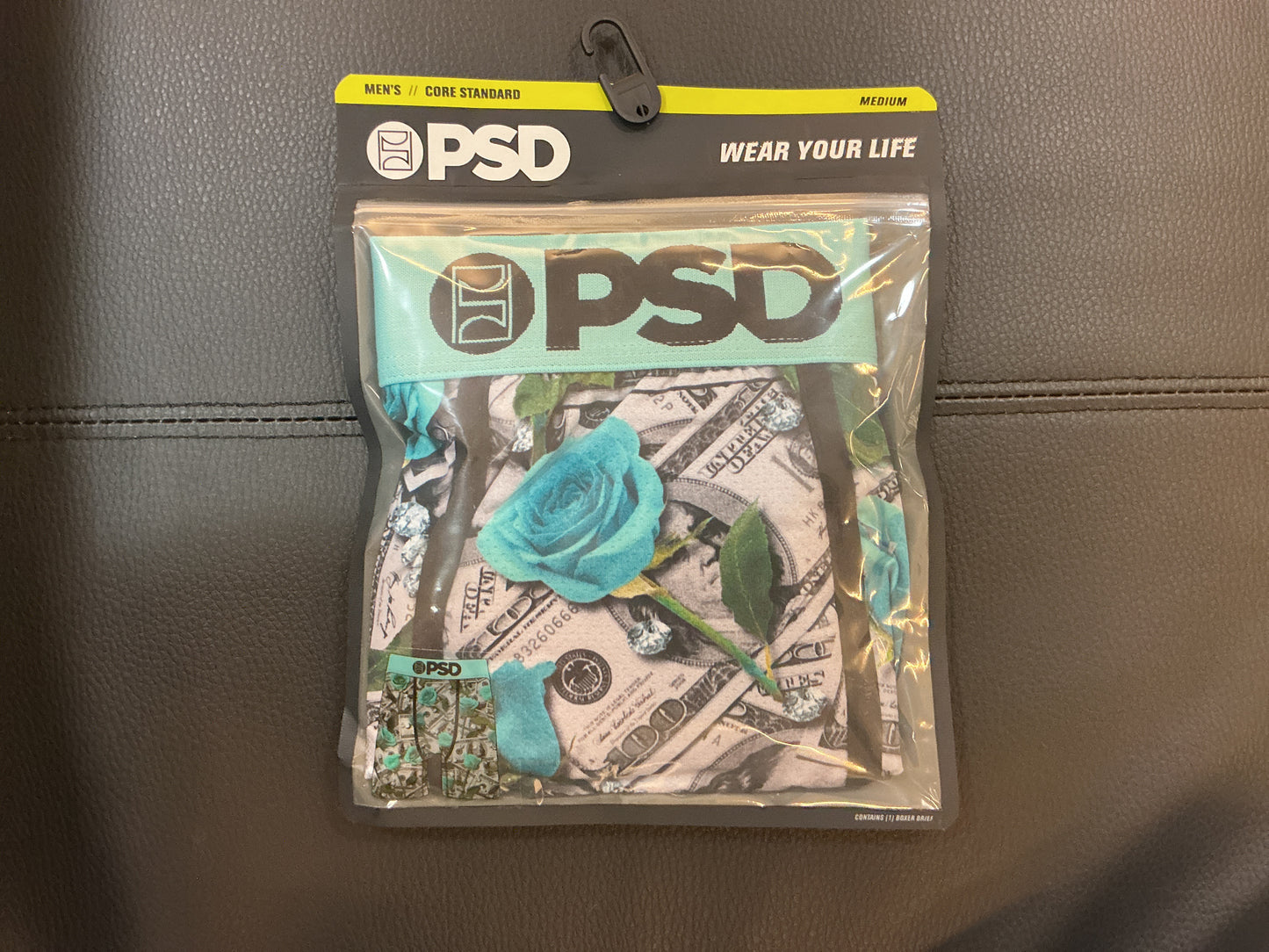 PSD Cash & Roses