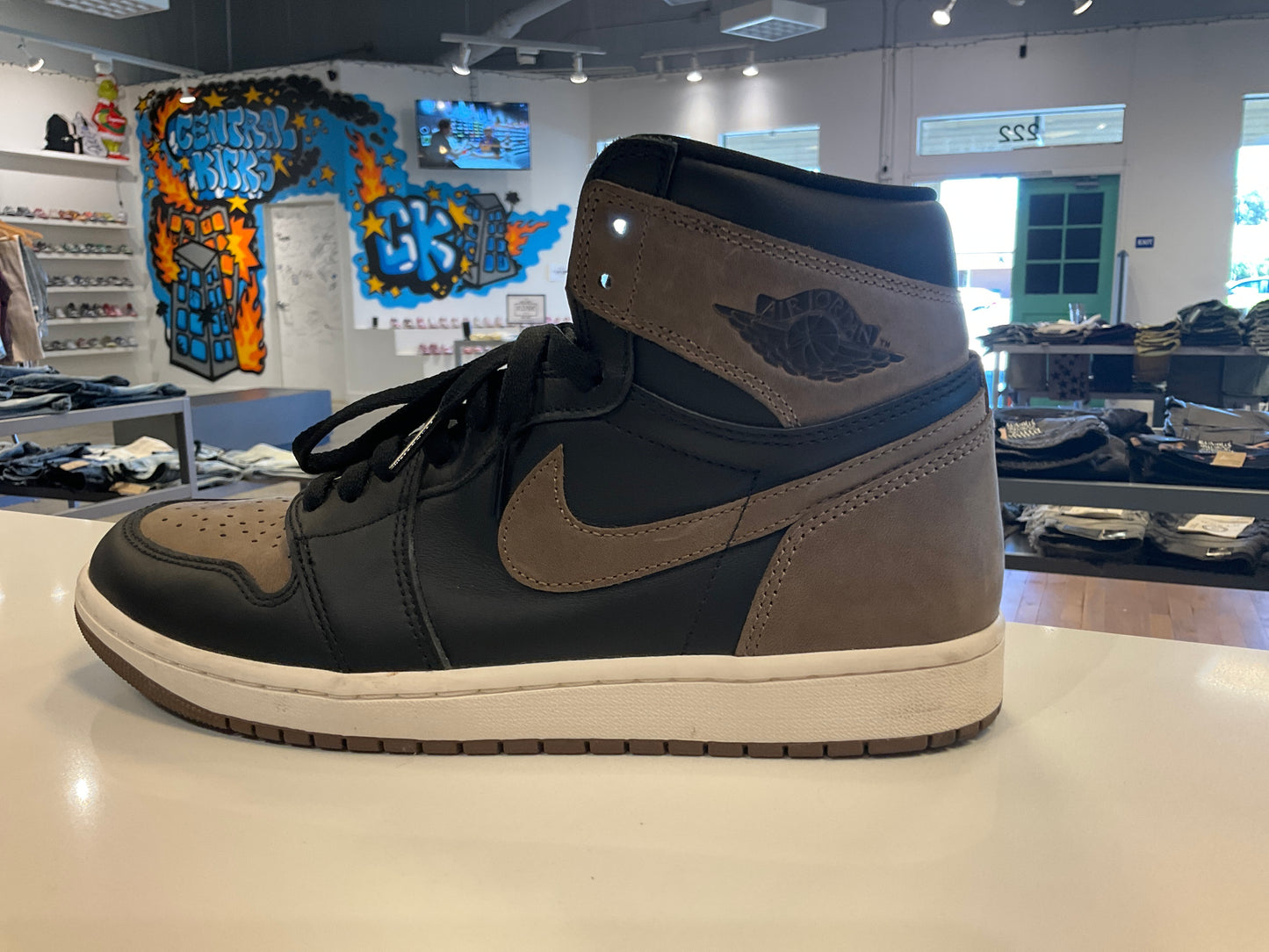Jordan 1 Palamino *USED*