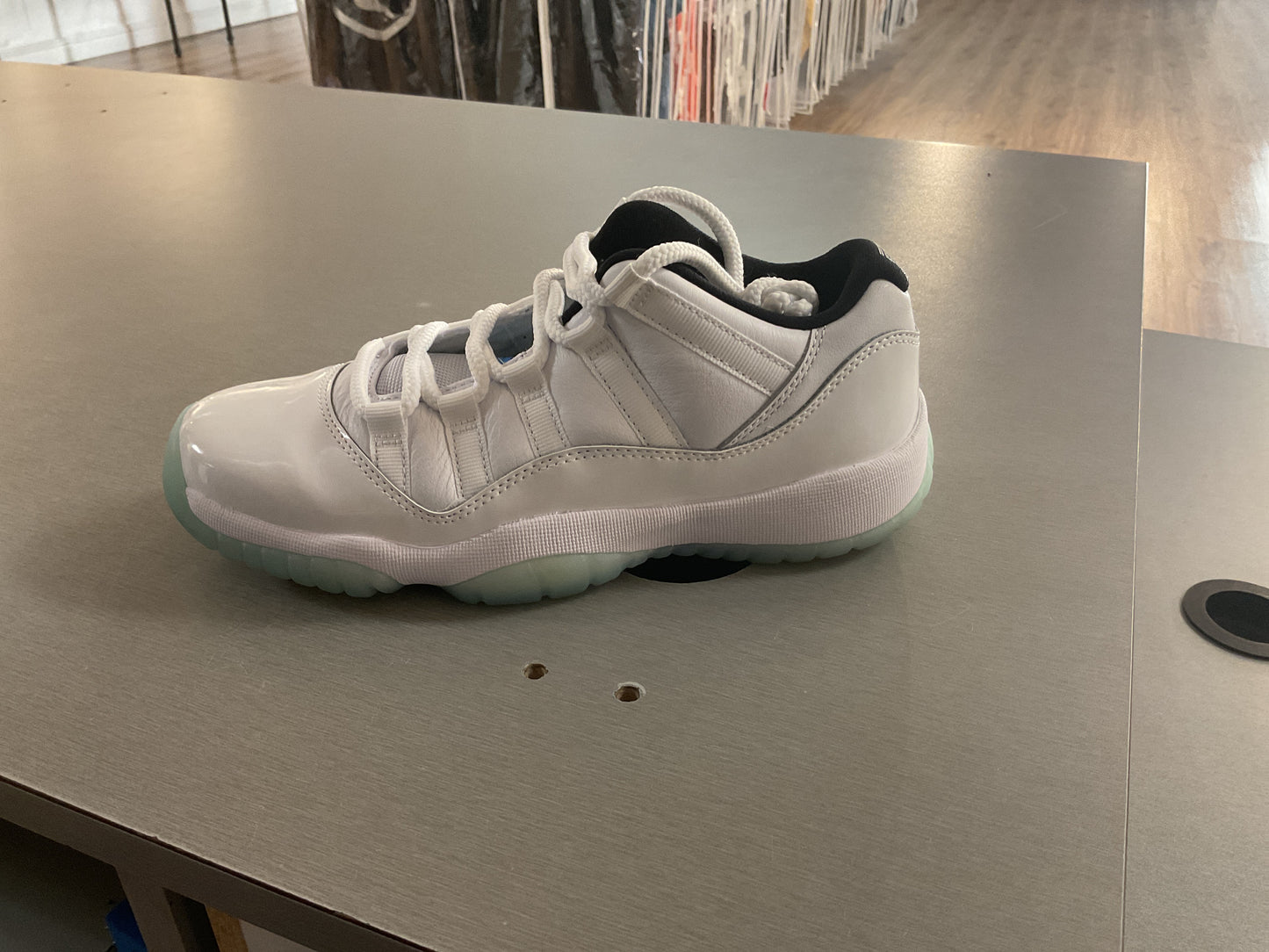Jordan 11 Retro Low Legend Blue *USED*