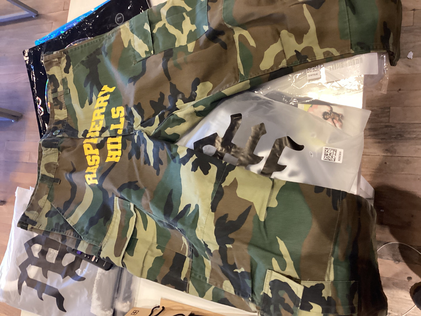 Gv valley camo cargo pants