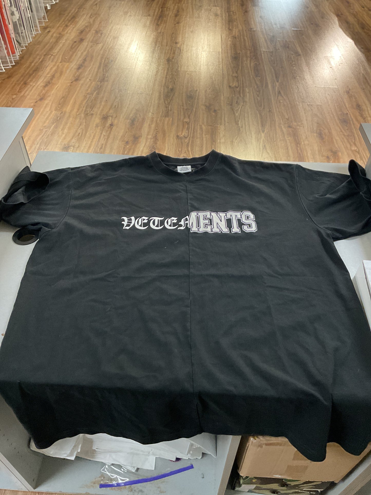 Vetements Unisex T-Shirt