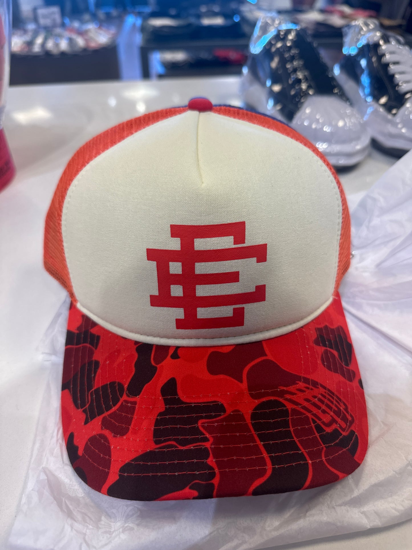 EE Trucker Hat Red Camo