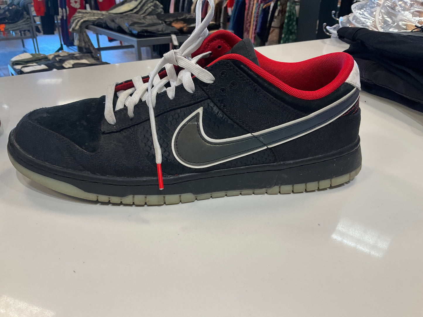 Nike Dunk Low League of Legends *USED*