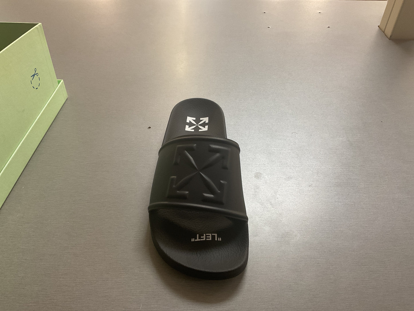 OFF-WHITE ARROW POOL SLIDERS BLACK BLACK