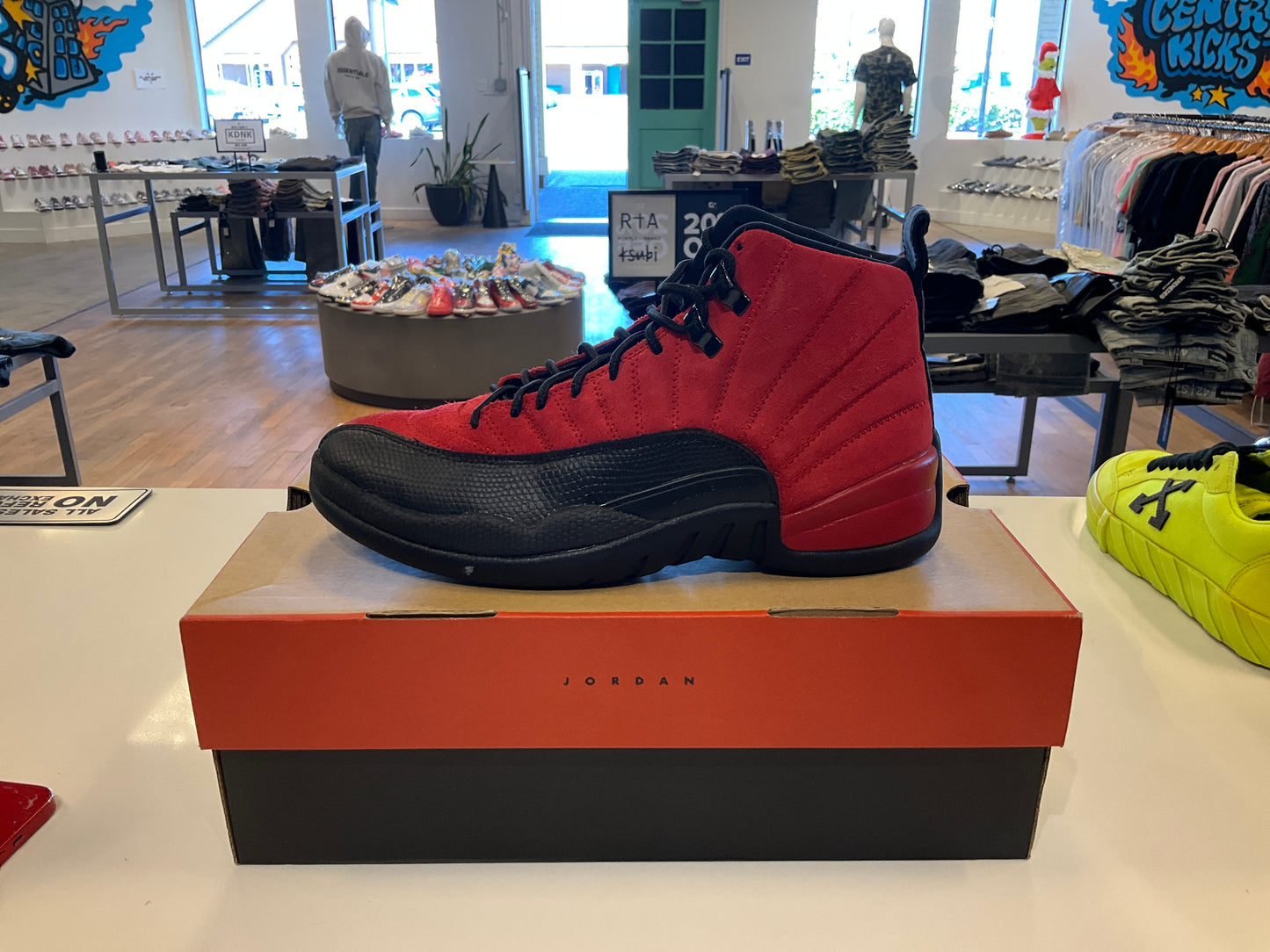 Jordan 12 Retro Reverse Flu Game *USED*