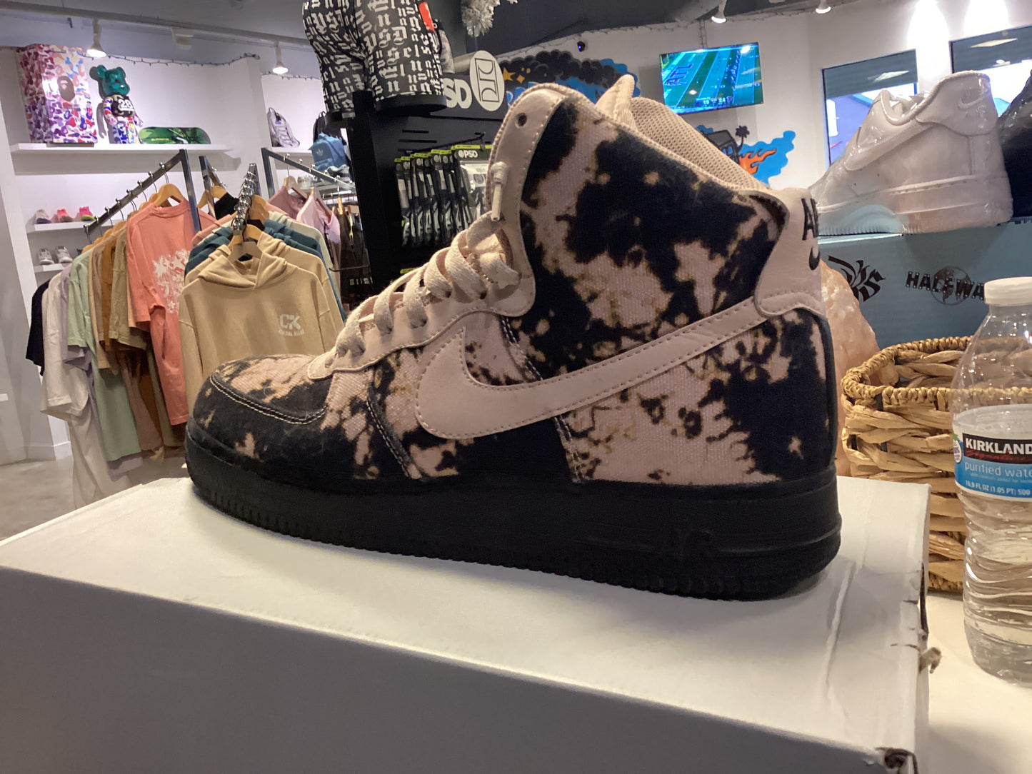 Used high top af1 bleached