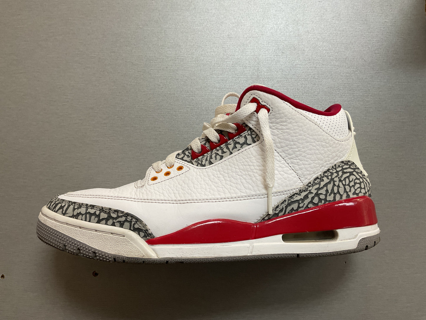 Jordan 3 Red Cardinal *USED*