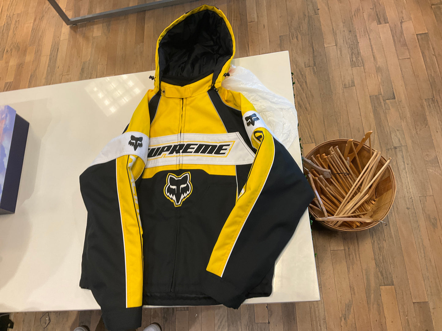 Supreme x fox racing jacket yellow (stain)