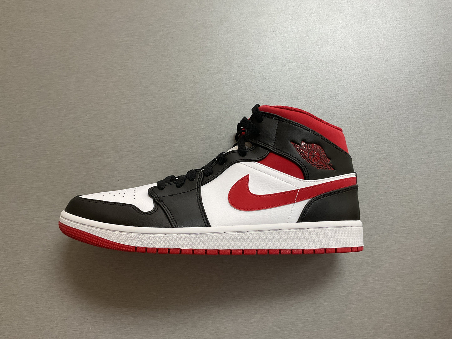 Jordan 1 Mid Gym Red Black White *LIGHTLY USED*