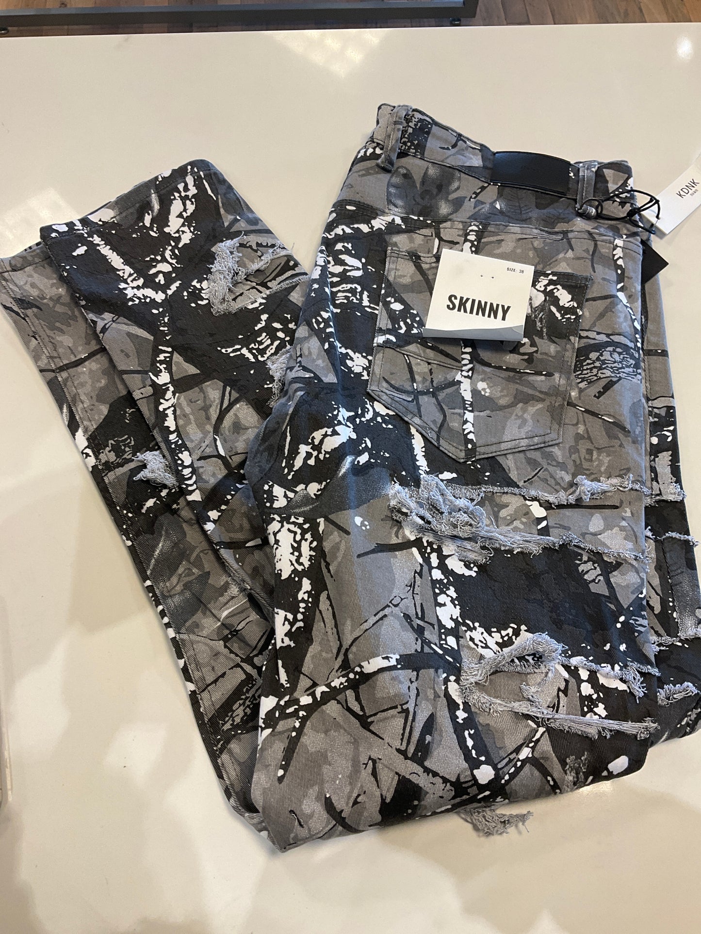 KDNK Jeans Skinny (Black Camo) *SALE*