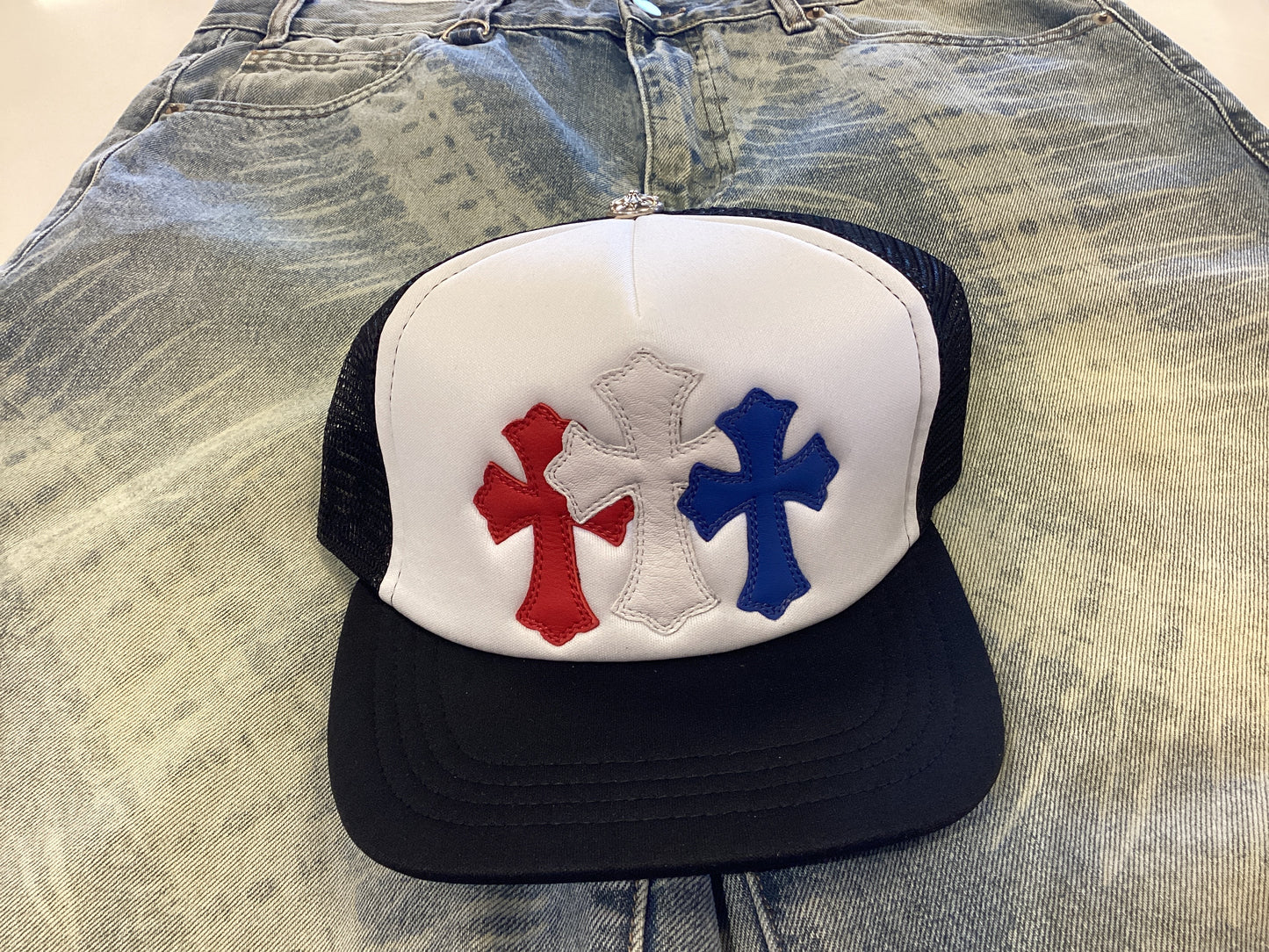 Multi color trucker