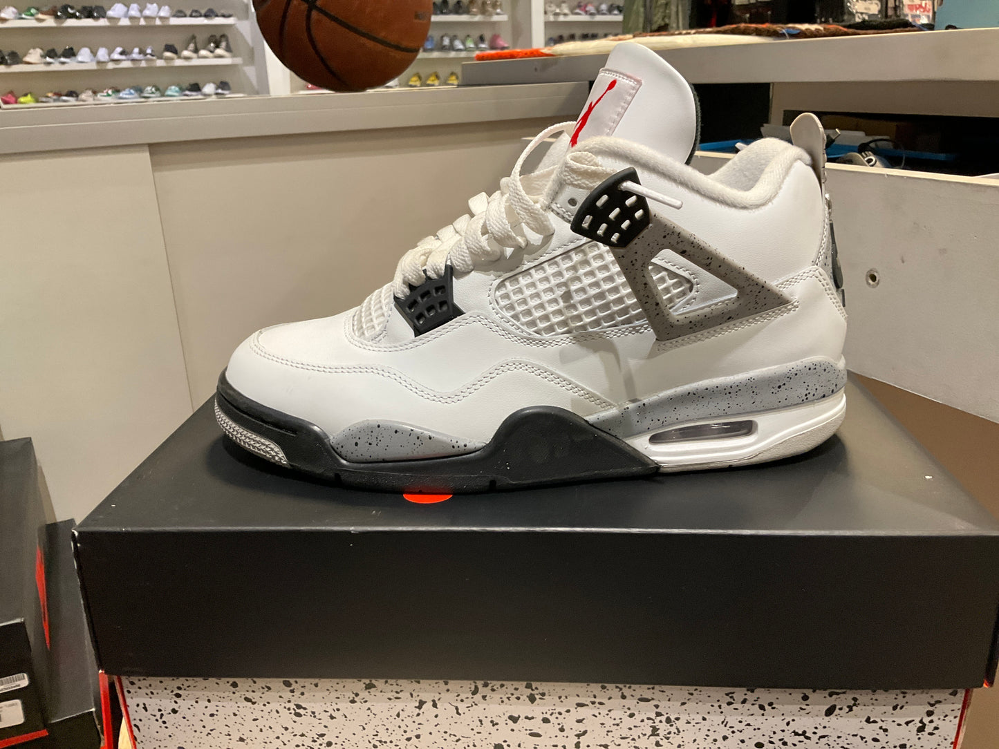 Jordan 4 White Cement *USED*