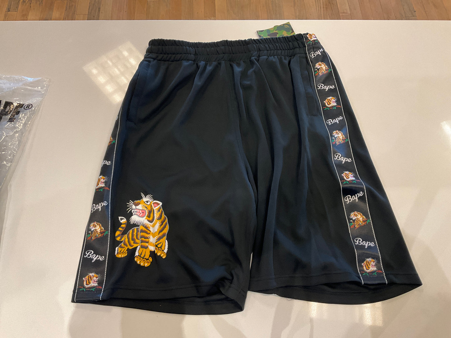 Bape Tiger Black Wide shorts