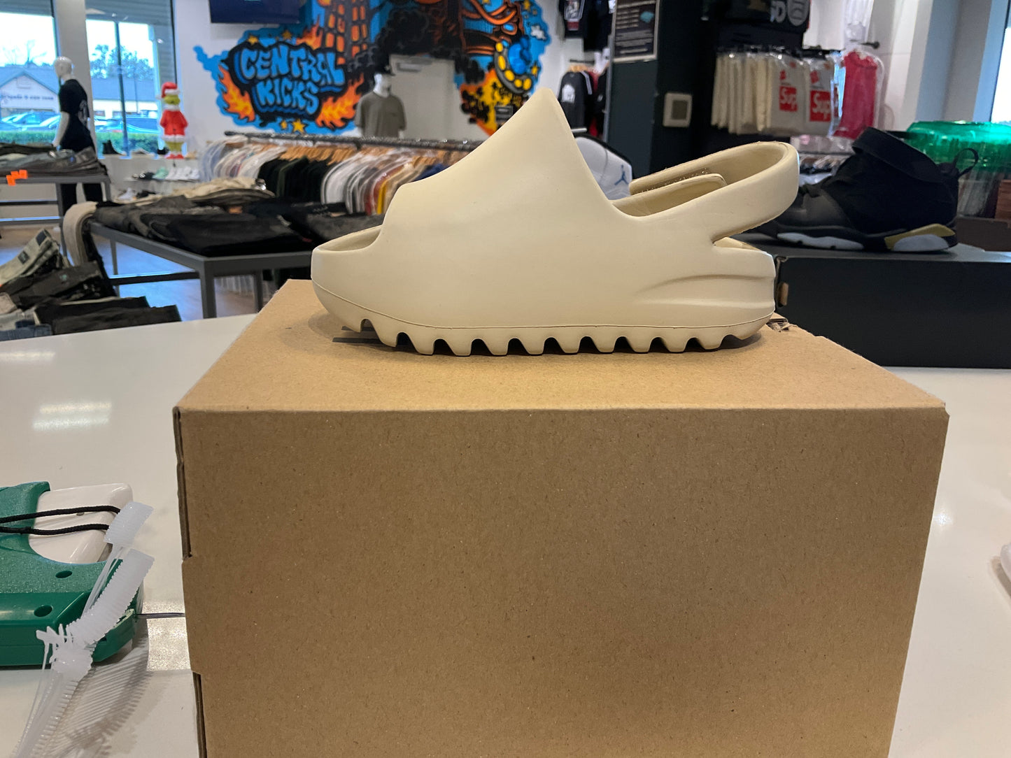 Yeezy Slide Infant Bone *USED*