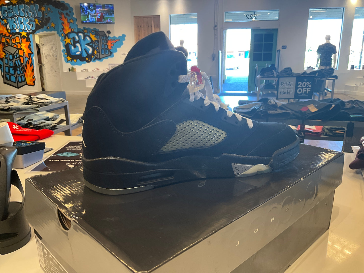 JORDAN 5 retro black metallic (used)