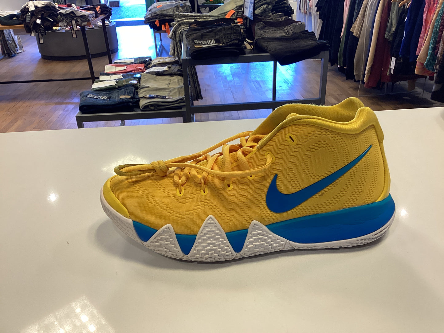 Kyrie 4 kix