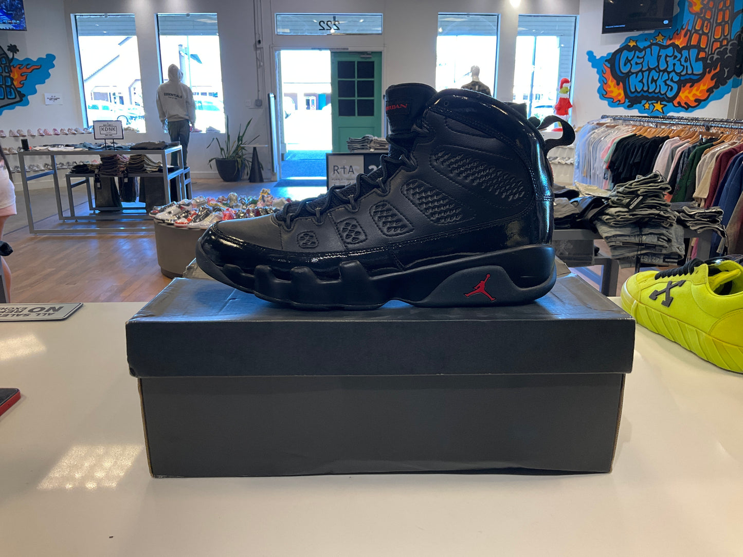 Jordan 9 Retro Bred Patent *LIGHTY USED*