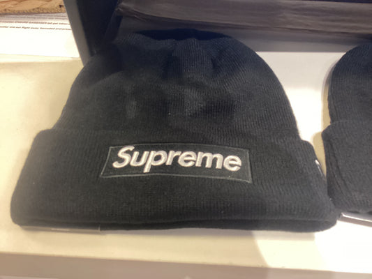 Supreme box logo