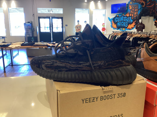 Yeezy boost v2 low mx rock