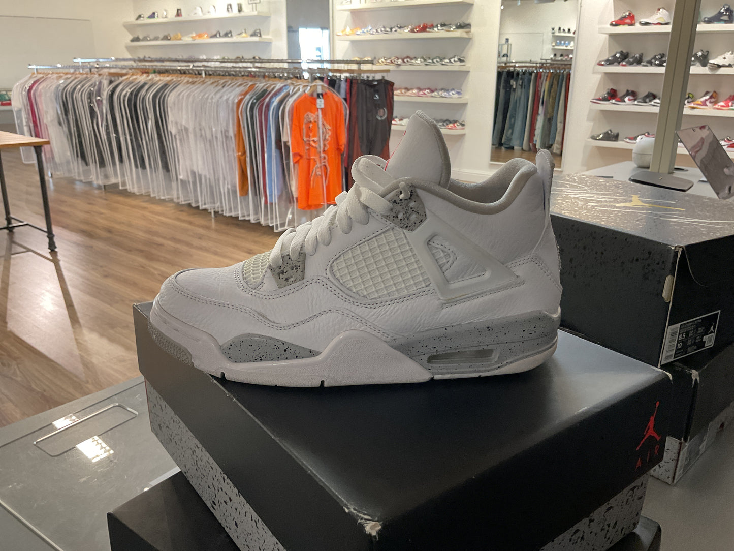 Air Jordan 4 Retro White Oreo *Used