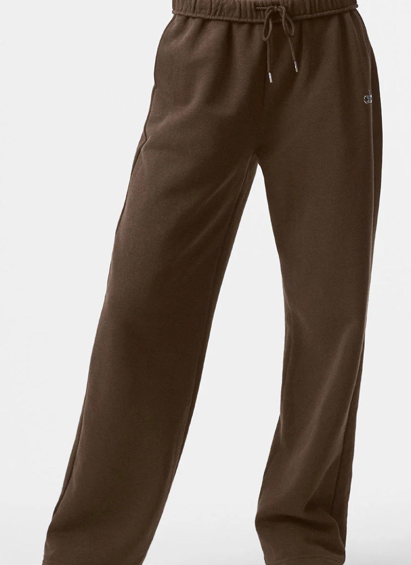 Alo Yoga Accolade Straight Leg Sweatpant Brown
